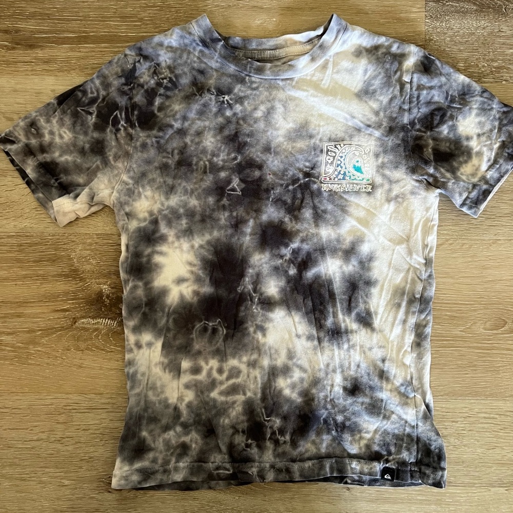 Quiksilver Tie Dye surfer tee- Size S/M